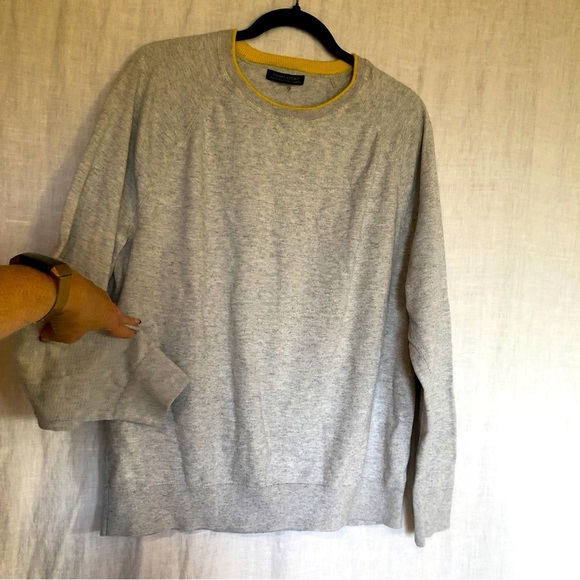 Banana Republic cotton and cashmere sweater light grey contrast yellow neck  M/L - Picture 1 of 5